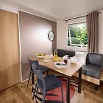 Eco-lodge Lou Pantai Camping 3*