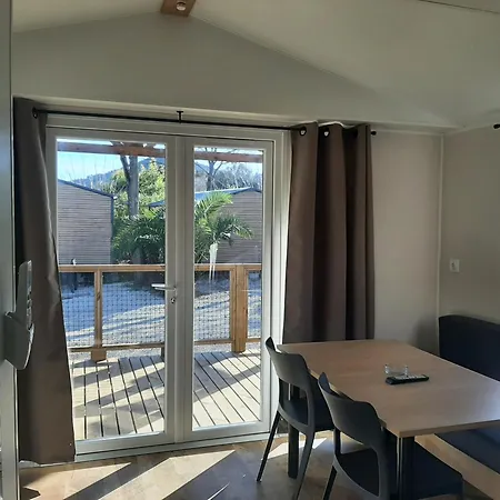 卢攀迪生态旅馆 3*