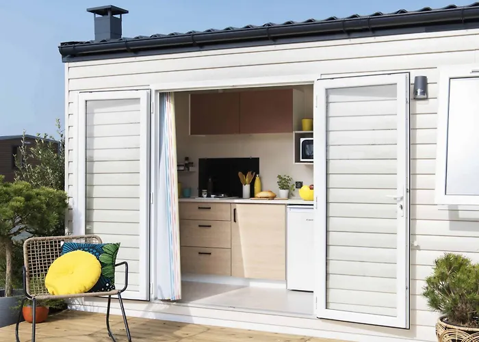 Kemping Eco-lodge Lou Pantai